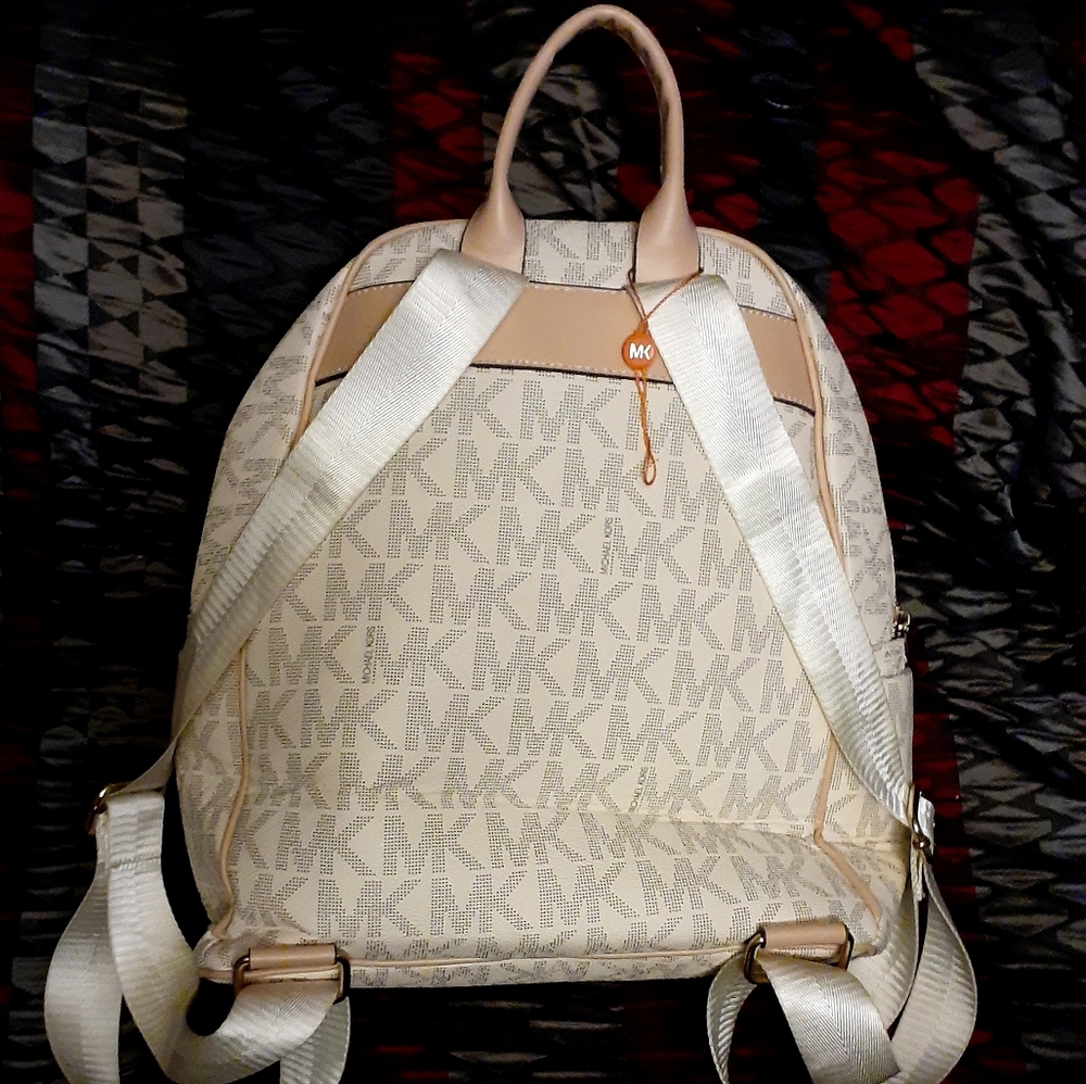 Backpack - Picture 2 of 3